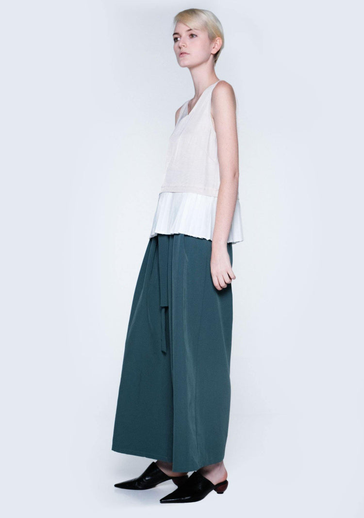 AXEL DUAL COLOUR PLEATED TOP - HAZELNUT - SALIENT LABEL