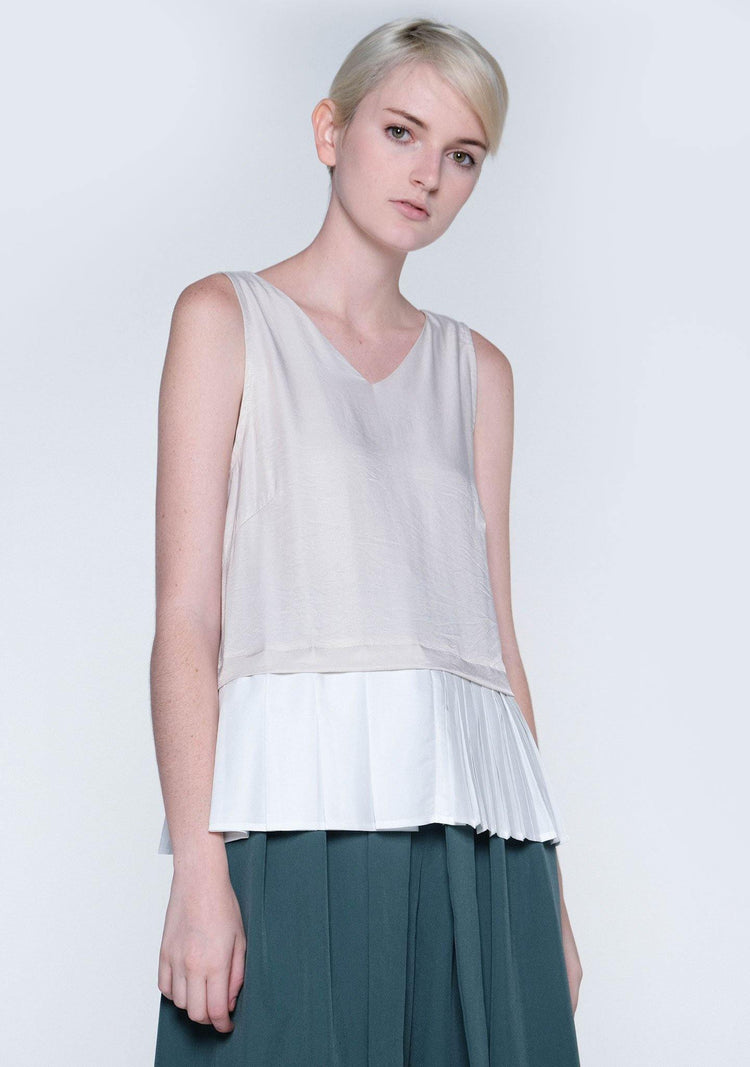 AXEL DUAL COLOUR PLEATED TOP - HAZELNUT - SALIENT LABEL