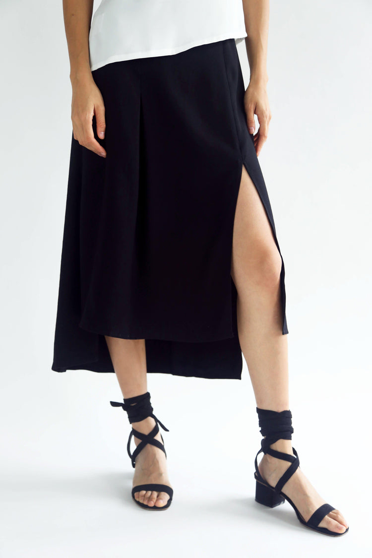 BLACK BAMBOO HI-LO SLIT SKIRT - SALIENT LABEL