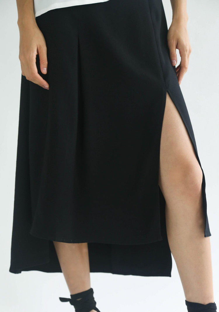 BLACK BAMBOO HI-LO SLIT SKIRT - SALIENT LABEL