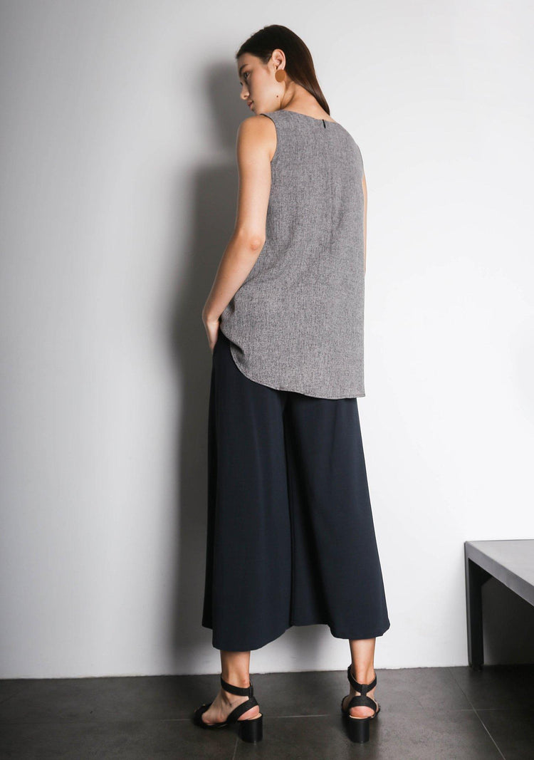 KETEL DIP BACK HEM TOP - GREY/BLACK - SALIENT LABEL