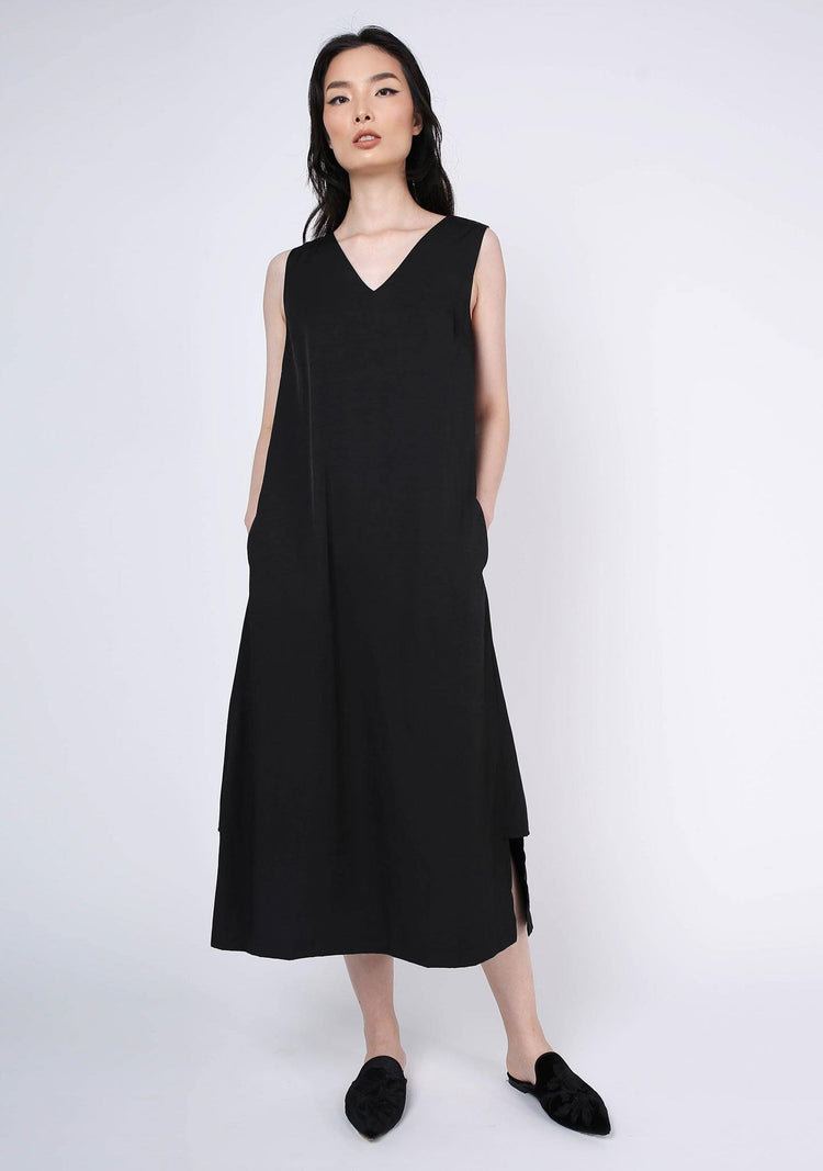 Liv Viscose Midi Dress - Tricorn Black - SALIENT LABEL