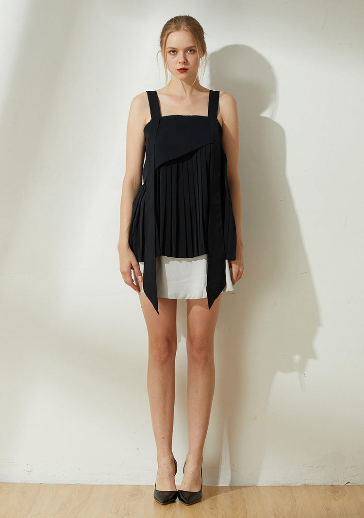 Mizuki Pleated Long Strap Top in Obsidian - SALIENT LABEL