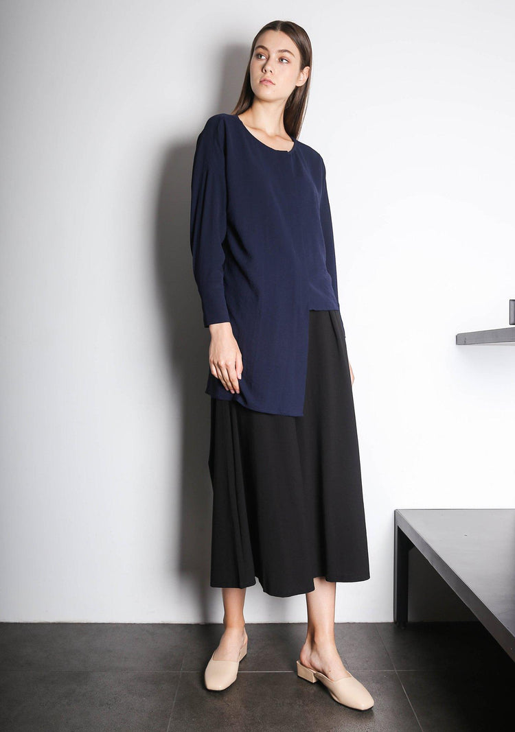 SONYA TOP - NAVY - SALIENT LABEL