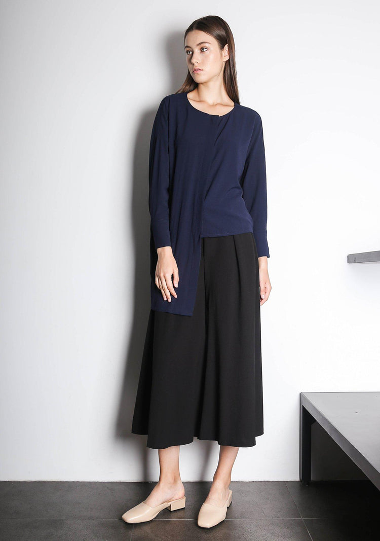 SONYA TOP - NAVY - SALIENT LABEL