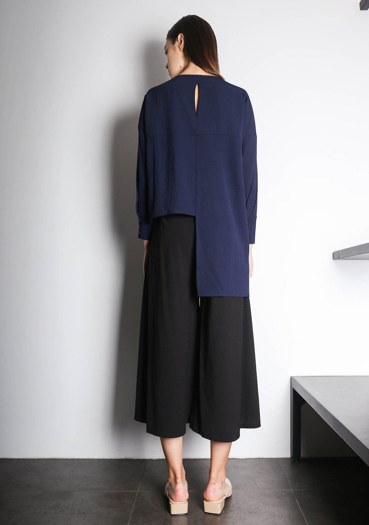 SONYA TOP - NAVY - SALIENT LABEL