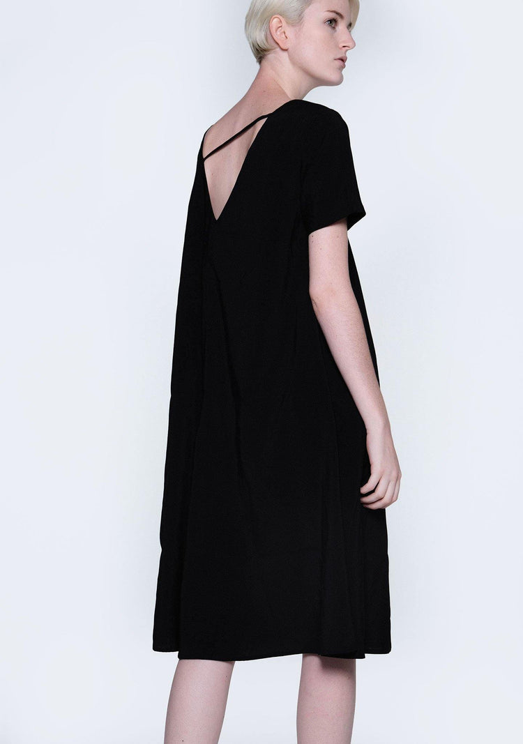 TARYN V-BACK SHORT SLEEVES MIDI DRESS - COAL - SALIENT LABEL